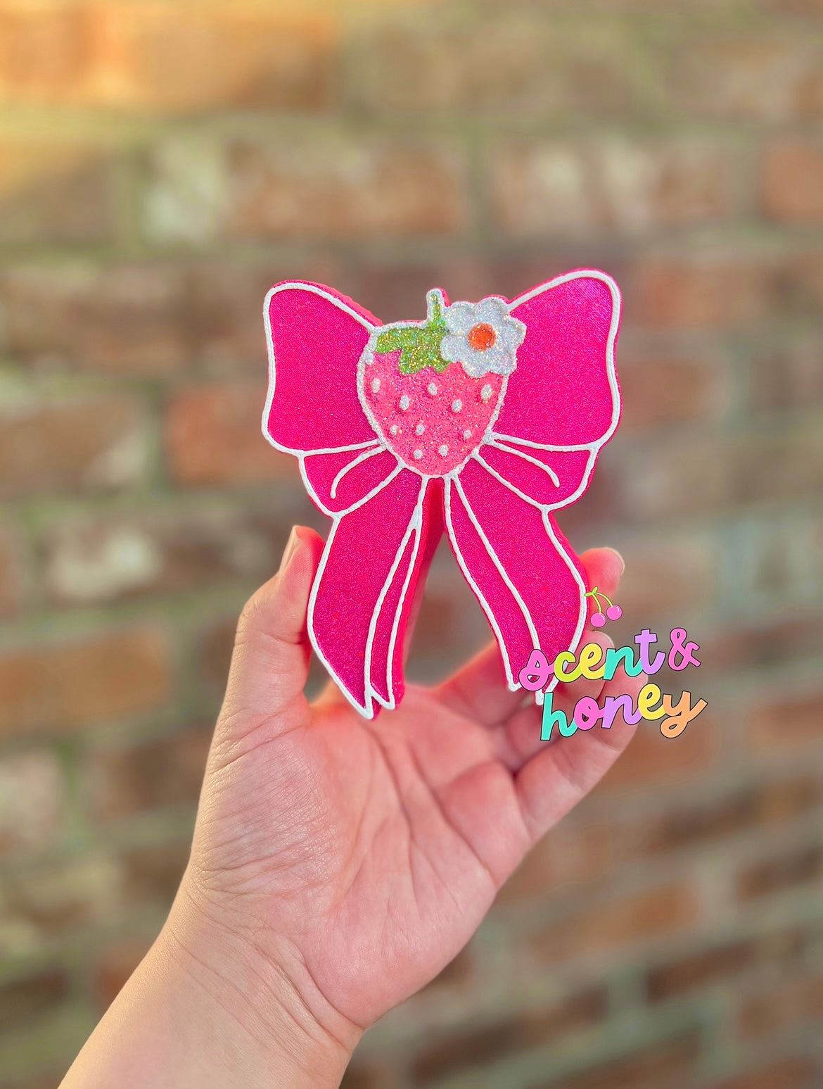 Strawberry Bow Freshie